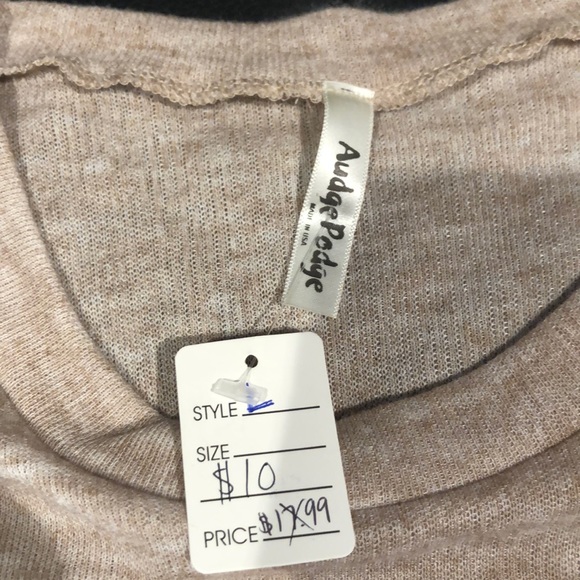 Long sleeve dress - Picture 3 of 3